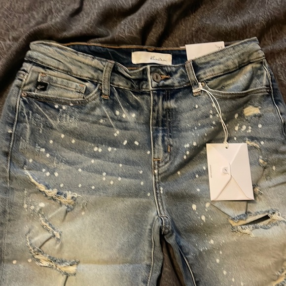 Brand New w/Tags KanCan Relaxed Fit 7/27 - Picture 1 of 3